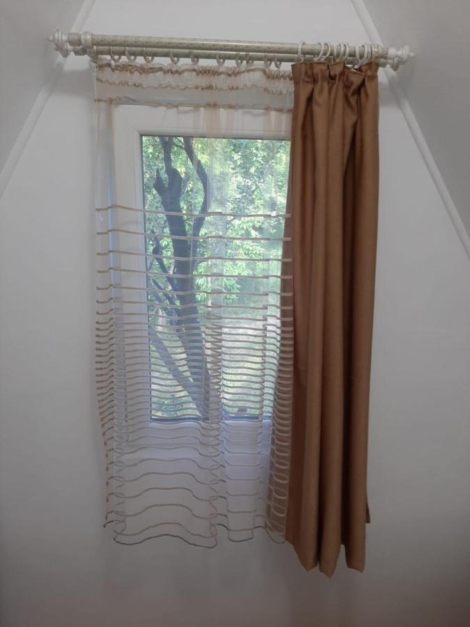 Cabana Din Livada Pucioasa Ngoại thất bức ảnh