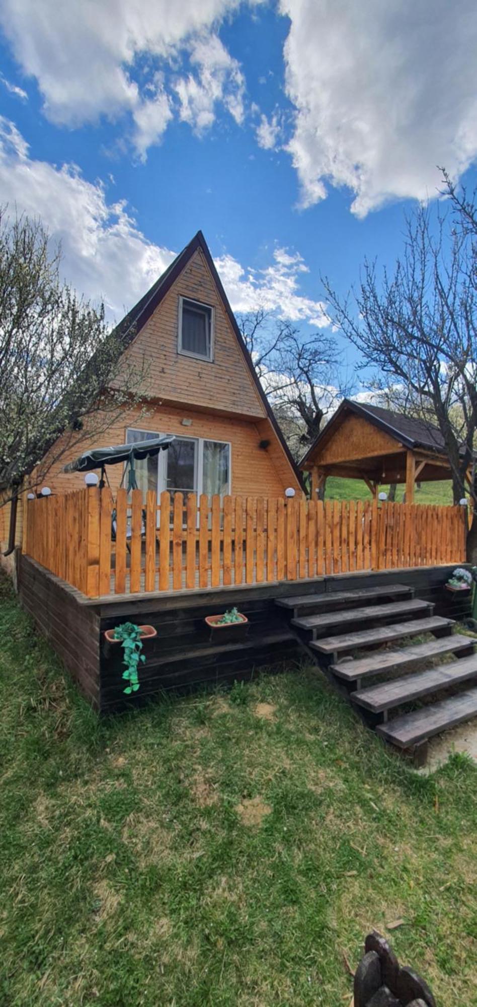 Cabana Din Livada Pucioasa Ngoại thất bức ảnh