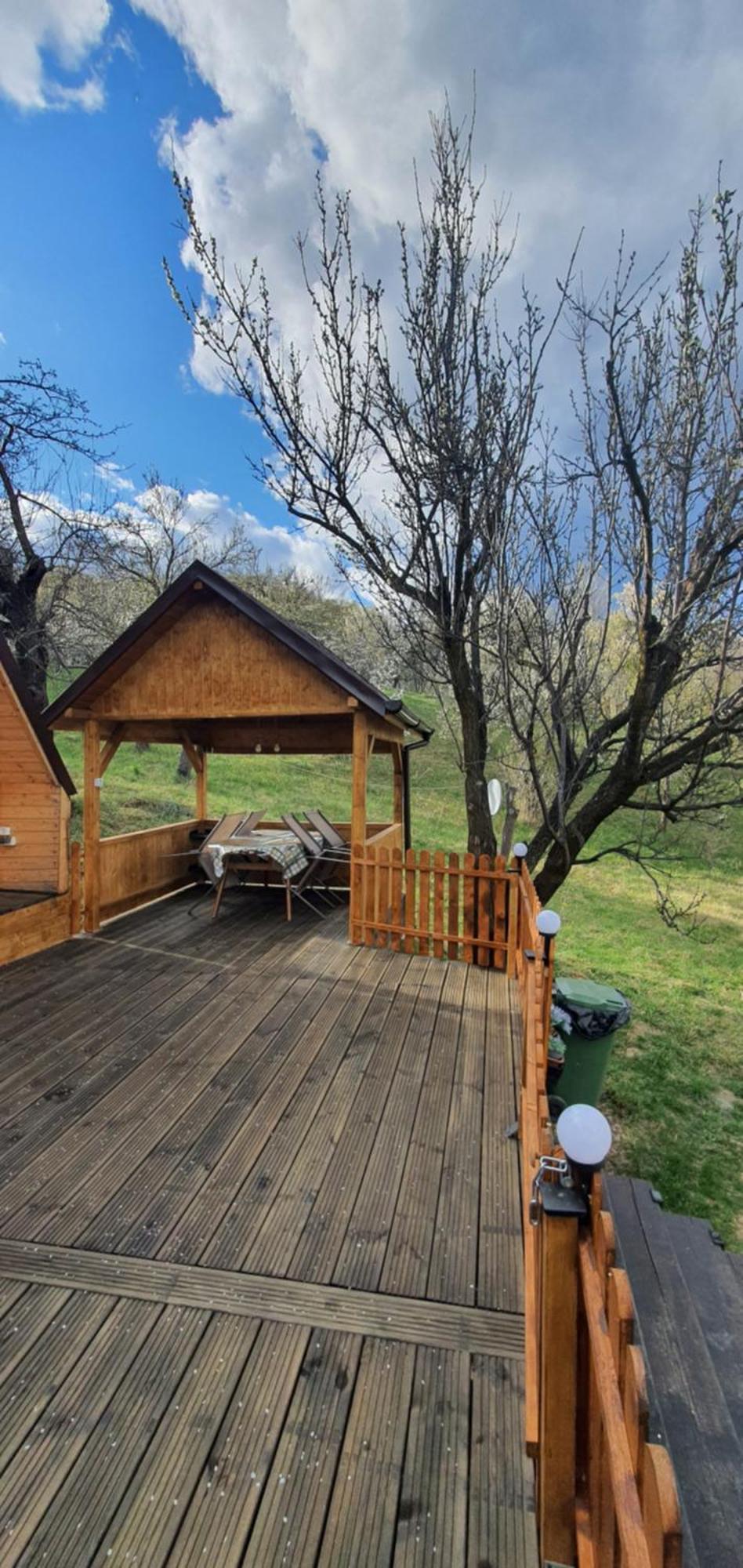 Cabana Din Livada Pucioasa Ngoại thất bức ảnh